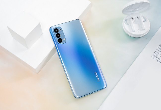 OPPO Reno4