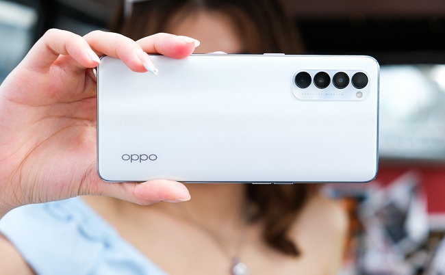 Trải nghiệm OPPO Reno4 Pro màu Trắng Tơ Lụa