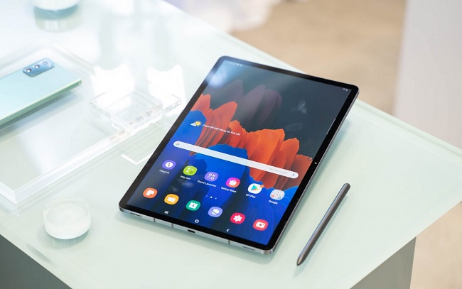 Toàn cảnh mặt trước của Galaxy Tab S7+