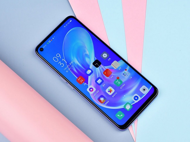 Màn hình lớn với tốc độ làm tươi lên đến 90Hz
