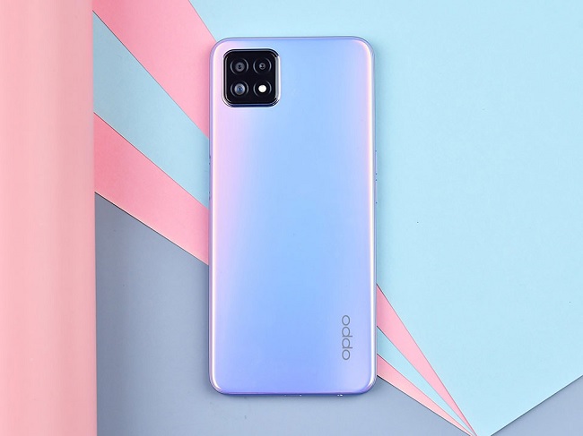 Sở hữu viên pin 4.040 mAh và hỗ trợ sạc 18W