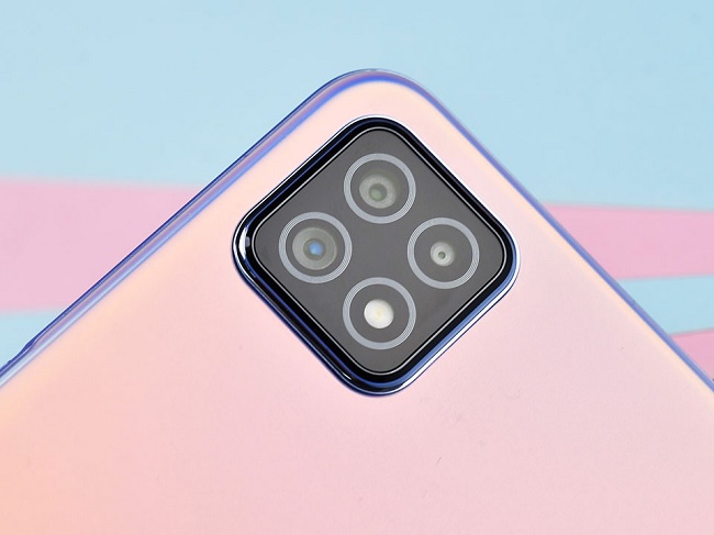 Được trang bị cụm 3 camera sau hình vuông thời thượng