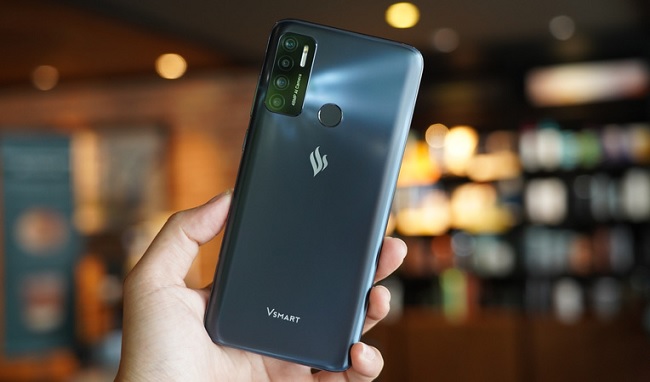 Mặt lưng của Vsmart Live 4