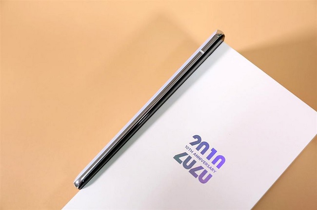 Sở hữu viên pin lớn cùng sạc nhanh 33W