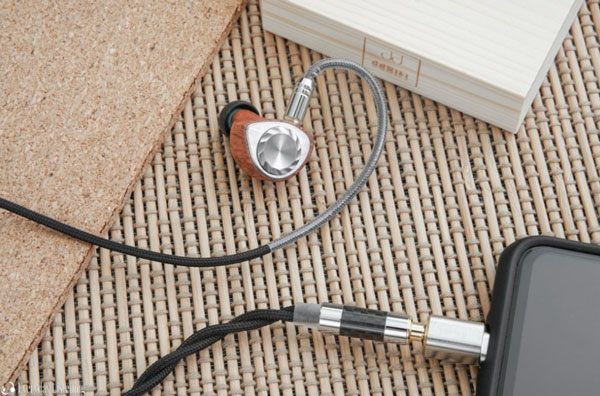 DDHifi TC35i hỗ trợ giải mã lên đến 32bit/384kHz
