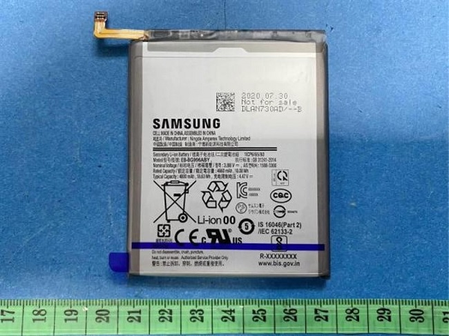 Lộ ảnh thực tế viên pin của Galaxy S21+