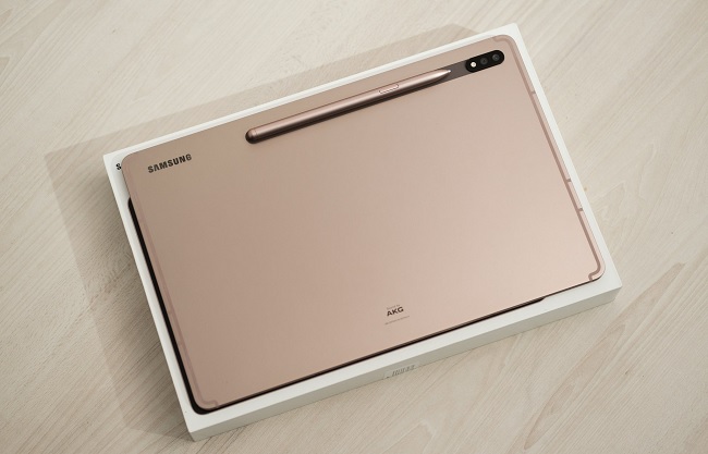 Chiếc bút S Pen là điểm nhấn chính của Galaxy Tab S7+