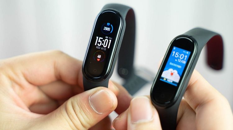 So sánh Xiaomi Mi Band 5 với Mi Band 4