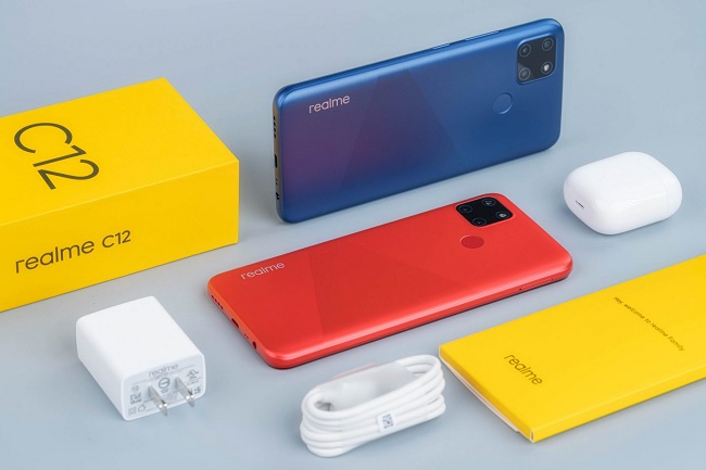 Realme C12 có hai phiên bản màu là Xanh Hải Dương và Đỏ San Hô