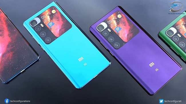 Mặt lưng có 4 camera hỗ trợ zoom 150x cùng màn hình phụ hiển thị thông báo
