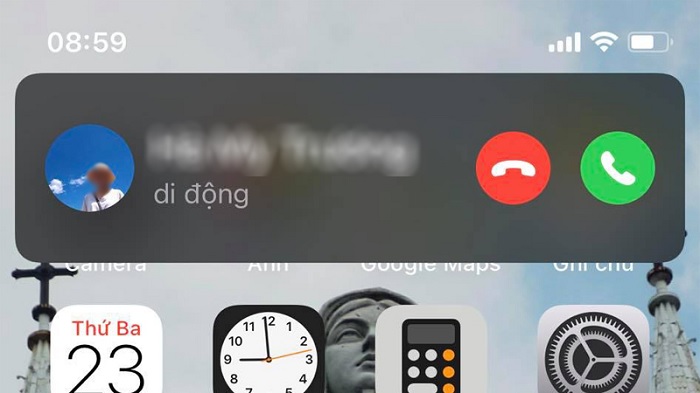 Trận game của bạn sẽ không bị làm phiền bởi giao diện cuộc gọi đến to như bản iOS cũ nữa