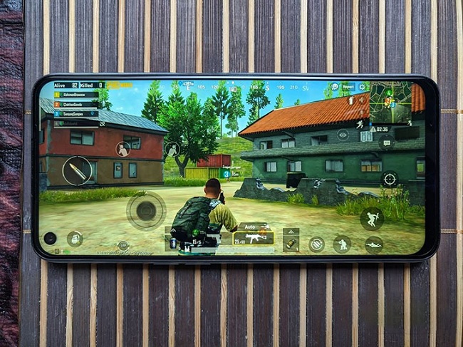 Có hệ thống tản nhiệt cho việc chơi game lâu dài