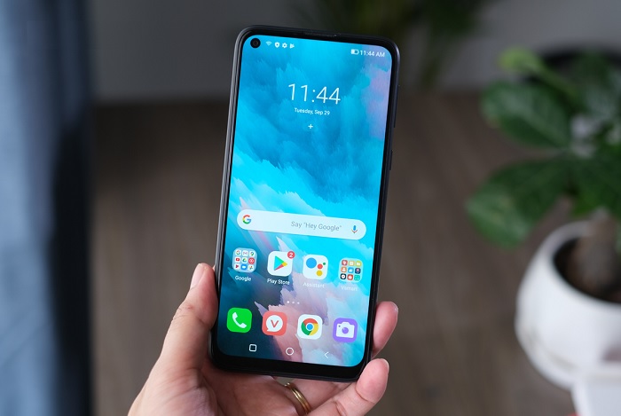 Smartphone giá rẻ đầu tiên có thiết kế nốt ruồi đã đủ chứng minh Vsmart Joy 4 có gì đặc biệt