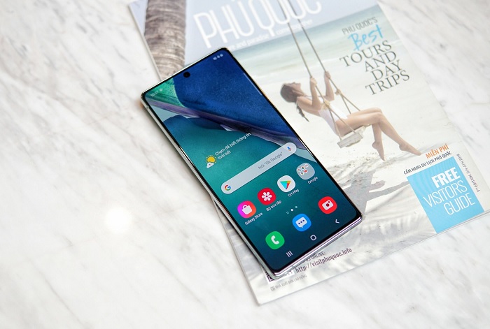 Màn hình vô cực siêu to khổng lồ 6.7 inch, màu sắc sống động, sắc nét cũng là một trong những lý do nên mua Galaxy Note 20