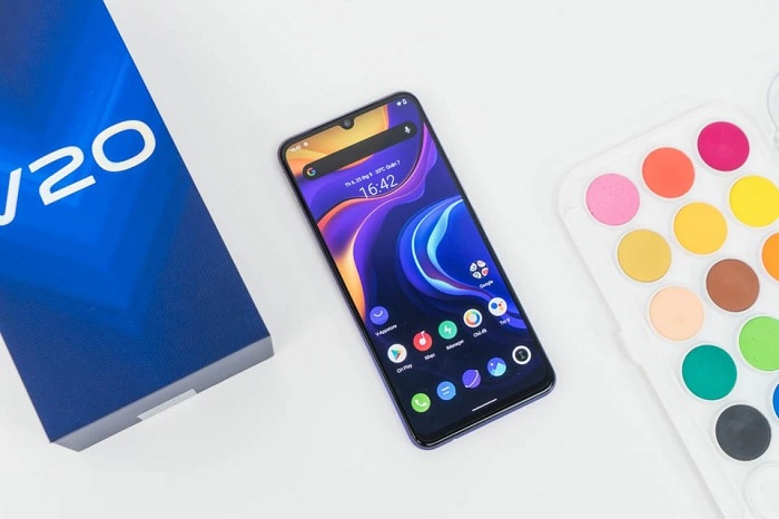 Vivo V20 sở hữu notch nhỏ gọn rộng lớn, đẹp mắt hơn