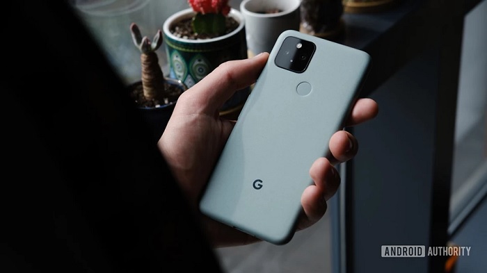 Thiết kế của Google Pixel không có nhiều khác biệt so với các sản phẩm tiền nhiệm
