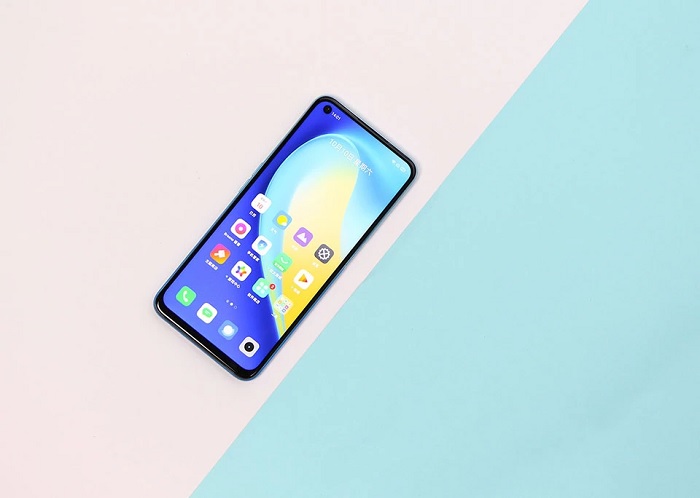 Tỷ lệ hiển thị trên thân máy lên tới 90,7%, khá cao cho một chiếc smartphone tầm trung