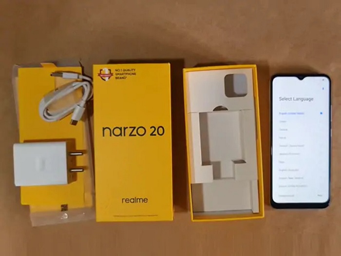 Các phụ kiện của Realme Narzo 20 được trang bị khá đầy đủ