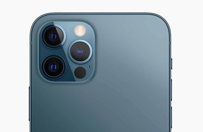 iPhone 12 Pro được tích ăn ý 3 camera