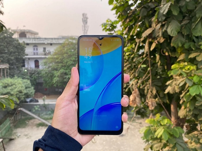 Mặt trước OPPO A15