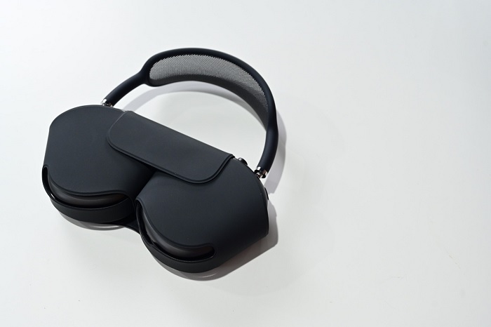 Apple Case được trang bị cho AirPods Max giúp đưa thiết bị về chế độ tiết kiệm năng lượng