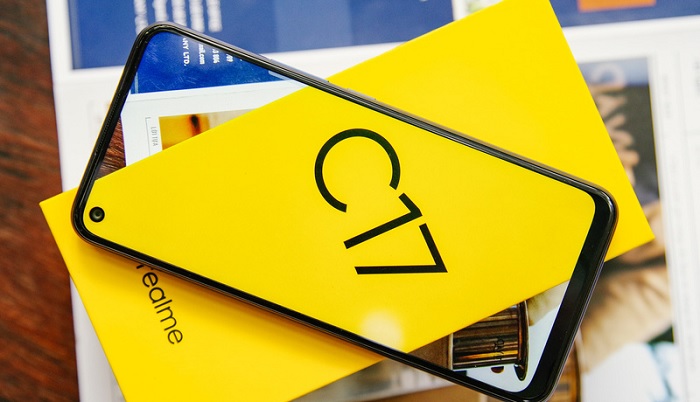 Realme C17 được đựng trong chiếc hộp màu vàng truyền thống của hãng