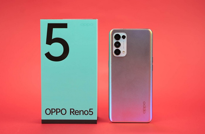 OPPO Reno5 phiên bản bạc đa sắc