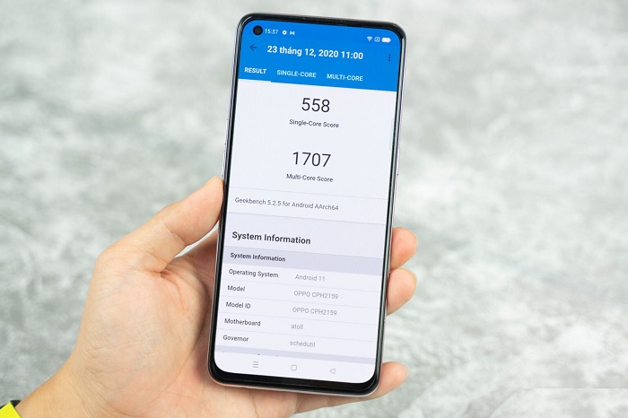 Kết quả đo hiệu năng của Reno5 bằng phần mềm Geekbench 5: đơn nhân 558 điểm, đa nhân 1.707 điểm