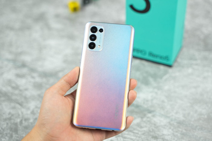 Mặt lưng OPPO Reno5