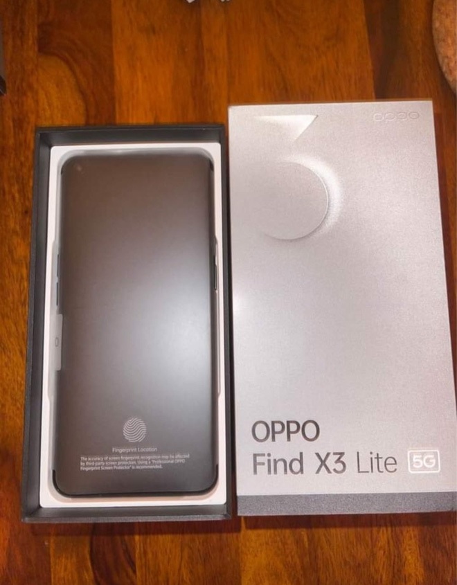 OPPO Find X3 Lite xuất hiện đầu tiên sau khi mở hộp ra
