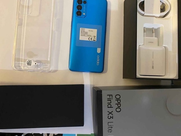 OPPO Find X3 Lite phiên bản màu xanh xuất hiện ốp lưng silicon