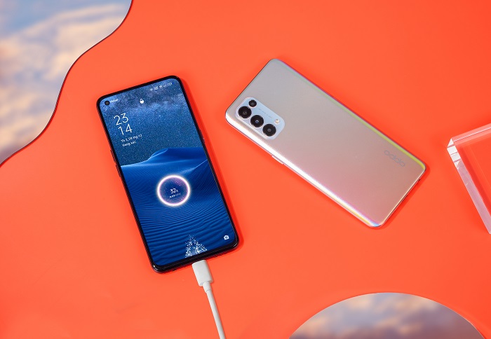 Với OPPO Reno5 bạn có thể trải nghiệm liên tục trong 11 giờ với tác vụ thông thường. Đặc biệt, thiết bị còn hỗ trợ sạc siêu nhanh 50W sạc đầy 100% pin trong 48 phút