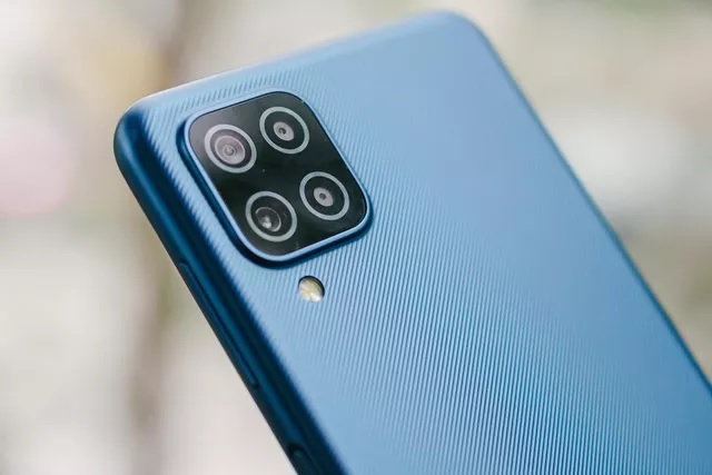 Cận cảnh cụm camera trên Samsung Galaxy A12