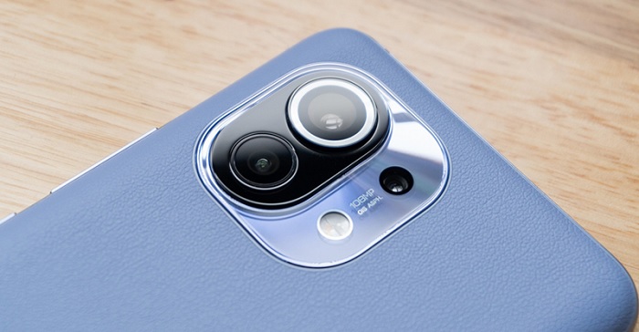 Cận cảnh cụm camera sau của Mi 11