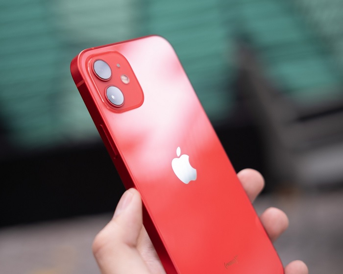 iPhone 12 màu đỏ sang trọng, cứng cáp và quyến rũ