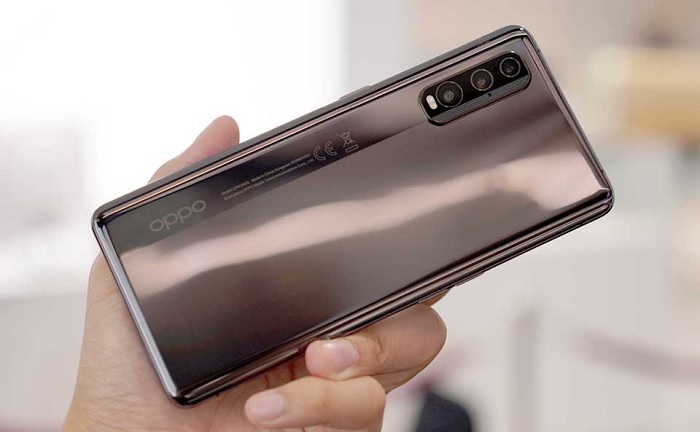 OPPO Find X2 có sạc dây nhanh hơn với công suất 65W, trong khi Mi 11 dừng ở mức 55W