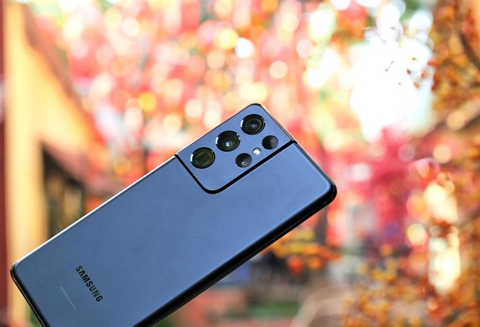 Galaxy S21 Ultra có hệ thống camera sau cao cấp, gồm nhiều ống kính khác nhau, giúp người dùng thỏa sức chụp được nhiều kiểu ảnh đẹp, độc đáo và sáng tạo nhất