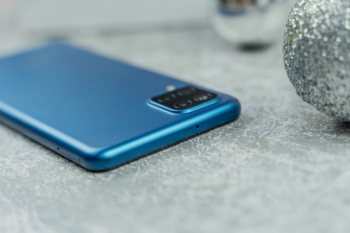 Trên tay Galaxy A12