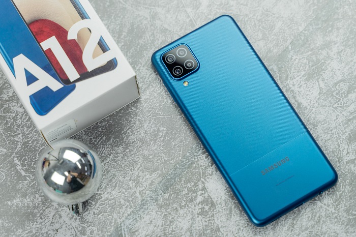 Trên tay Galaxy A12