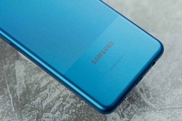 Trên tay Galaxy A12