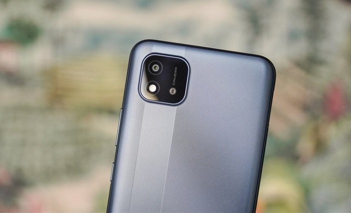 Camera chính của Realme C20 khiến nhiều người lầm tưởng máy được tích hợp 3 camera