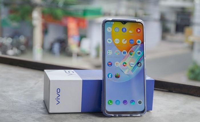 Tiến hành trên tay Vivo Y51 2020
