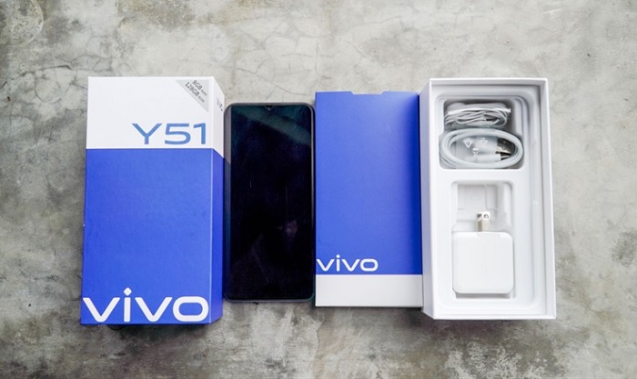 Vivo Y51 với đầy đủ phụ kiện bên trong