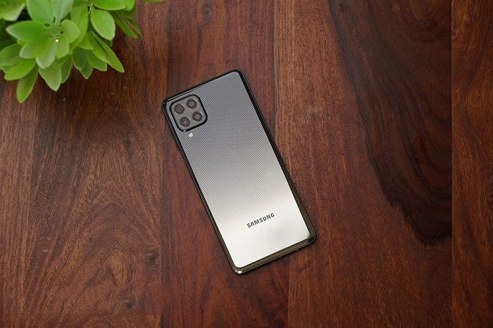 Galaxy F62 có giá bán mềm hơn dù cấu hình cao hơn