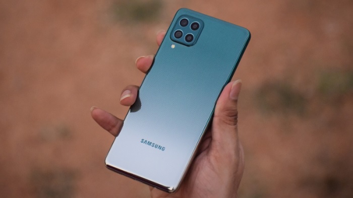 Galaxy F62 có thiết kế mặt lưng khá giống với một số mẫu smartphone của Galaxy M Series