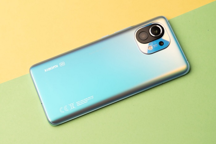 Mặt sau của Xiaomi Mi 11