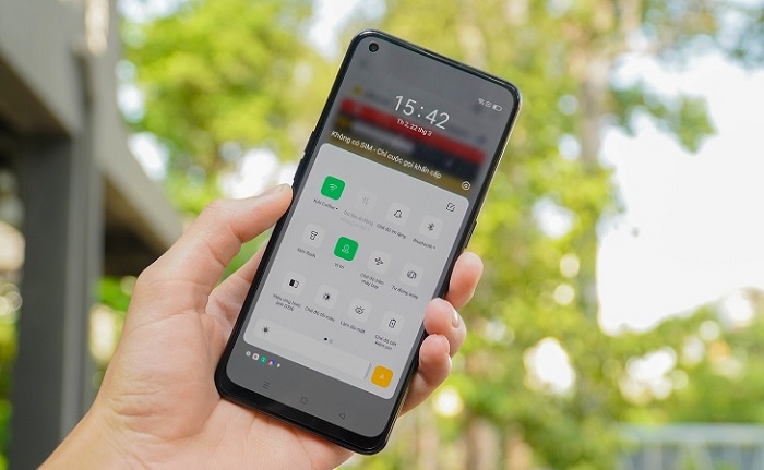 A94 được tích hợp công nghệ mở khóa vân tay trong màn hình giúp mở khóa nhanh hơn