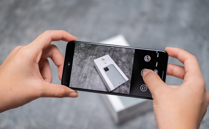 Google Pixel 5 cho thời lượng pin chụp ảnh, quay video tốt