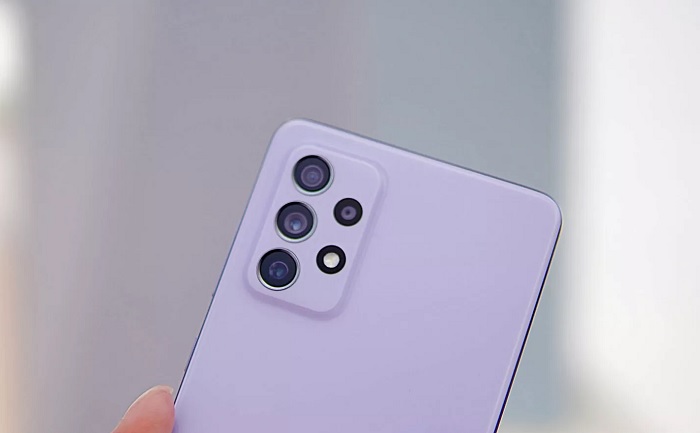 Cận cảnh camera sau của Galaxy A72