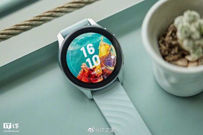Viền màn hình của OnePlus Watch vẫn còn khá dày